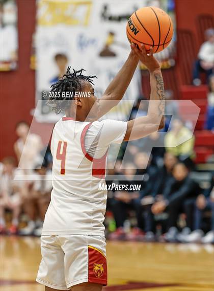 Thumbnail 1 in Landmark Christian vs. Holy Innocents Episcopal (GHSA Private Round Two ) photogallery.