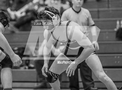 Thumbnail 3 in IHSAA Wrestling Regional Meet photogallery.