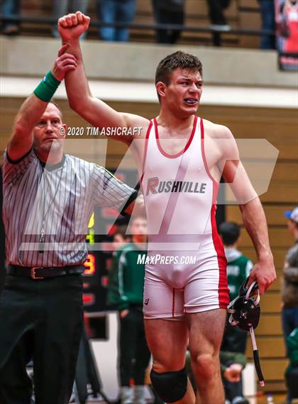 Thumbnail 1 in IHSAA Wrestling Regional Meet photogallery.