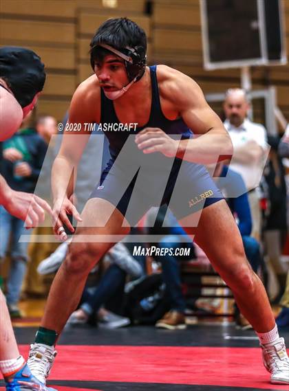 Thumbnail 1 in IHSAA Wrestling Regional Meet photogallery.