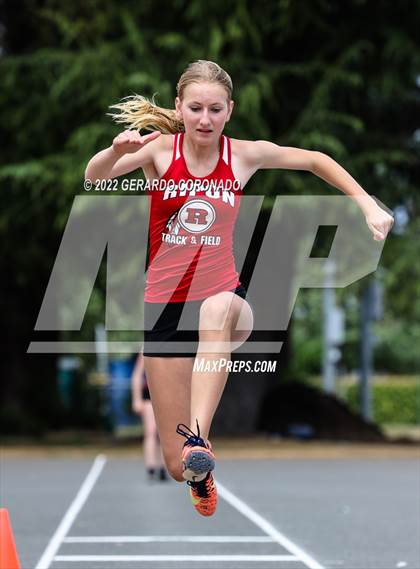 Thumbnail 3 in Carl L Chandler V Invitational photogallery.