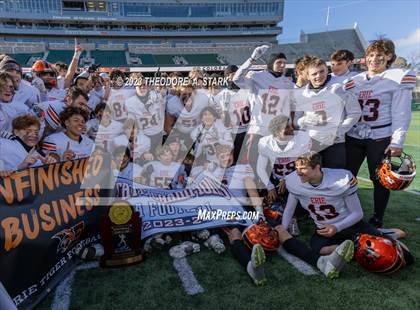 Thumbnail 1 in Erie vs. Palmer Ridge (CHSAA 4A Final) photogallery.
