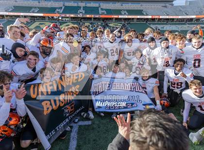 Thumbnail 2 in Erie vs. Palmer Ridge (CHSAA 4A Final) photogallery.