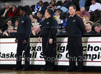 Thumbnail 1 in Rochelle vs. Kennard (UIL 1A Semifinals) photogallery.
