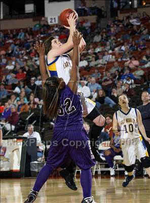 Thumbnail 2 in Rochelle vs. Kennard (UIL 1A Semifinals) photogallery.