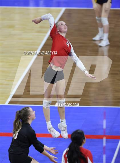 Thumbnail 2 in Palisade vs. Montrose (CHSAA 4A First Round Elimination Bracket) photogallery.