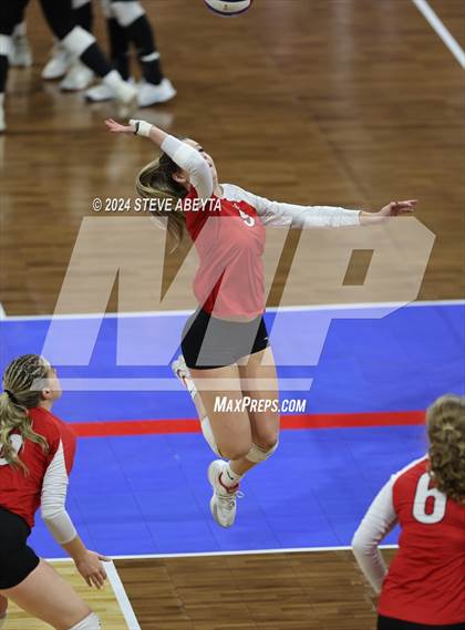 Thumbnail 1 in Palisade vs. Montrose (CHSAA 4A First Round Elimination Bracket) photogallery.