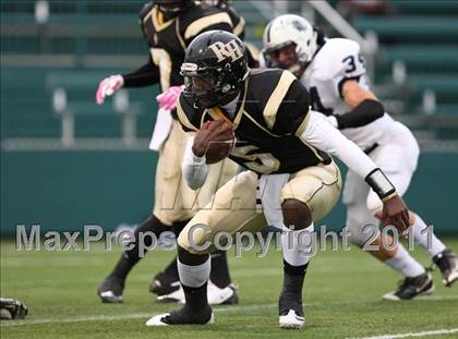 Thumbnail 2 in Gates Chili vs. Rush-Henrietta (Section 5 Class AA Semifinal) photogallery.