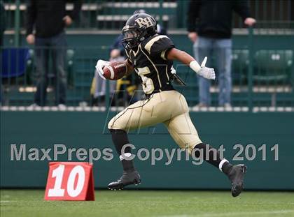 Thumbnail 3 in Gates Chili vs. Rush-Henrietta (Section 5 Class AA Semifinal) photogallery.