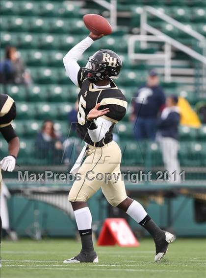 Thumbnail 2 in Gates Chili vs. Rush-Henrietta (Section 5 Class AA Semifinal) photogallery.