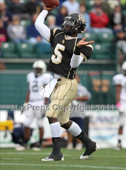 Thumbnail 1 in Gates Chili vs. Rush-Henrietta (Section 5 Class AA Semifinal) photogallery.