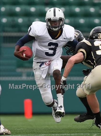 Thumbnail 1 in Gates Chili vs. Rush-Henrietta (Section 5 Class AA Semifinal) photogallery.