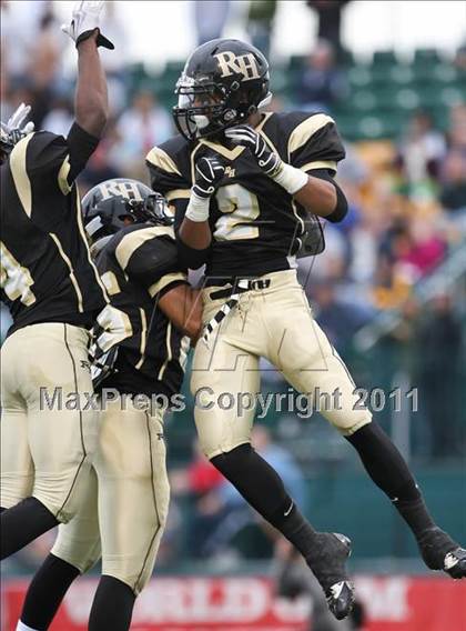 Thumbnail 1 in Gates Chili vs. Rush-Henrietta (Section 5 Class AA Semifinal) photogallery.