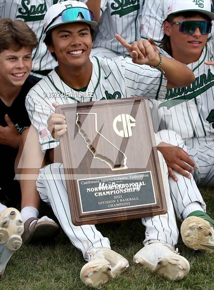 Thumbnail 2 in Saint Francis @ De La Salle (CIF NorCal Region D1 Final) photogallery.