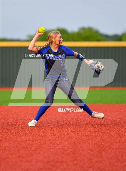 Thumbnail 1 in Mumford vs Snook photogallery.
