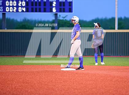 Thumbnail 2 in Mumford vs Snook photogallery.
