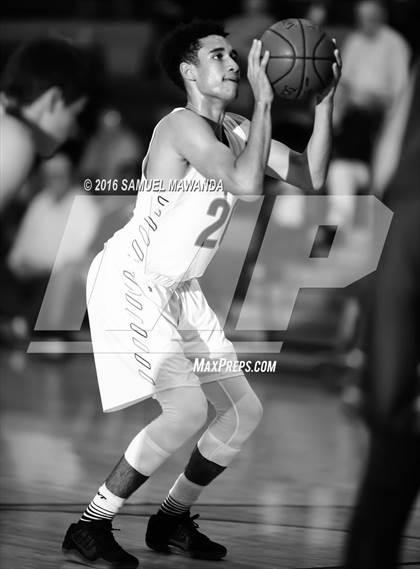 Thumbnail 2 in Chaminade vs Moorpark (West Valley Thanksgiving Tip-Off Classic) photogallery.
