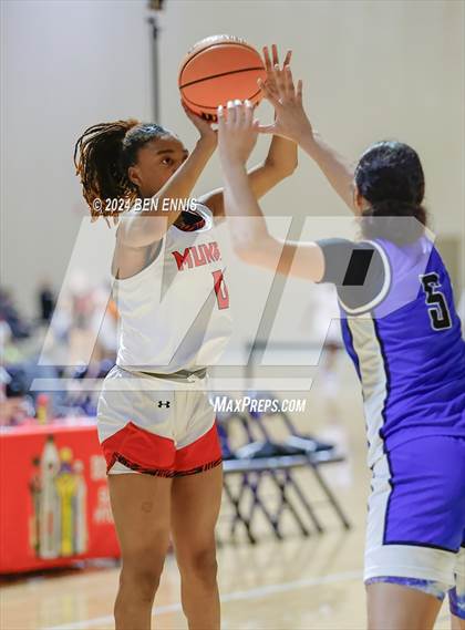 Thumbnail 2 in Munroe vs. Grind Prep (She Got Game Classic) photogallery.