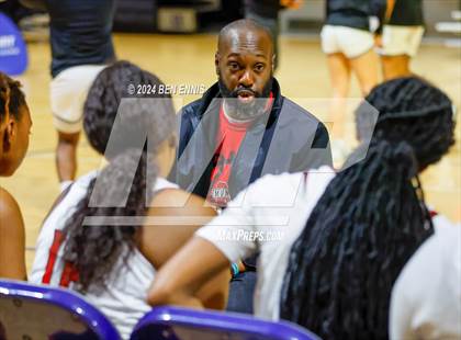 Thumbnail 3 in Munroe vs. Grind Prep (She Got Game Classic) photogallery.