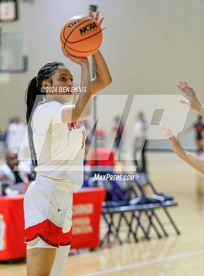Thumbnail 1 in Munroe vs. Grind Prep (She Got Game Classic) photogallery.