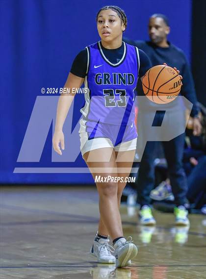 Thumbnail 2 in Munroe vs. Grind Prep (She Got Game Classic) photogallery.