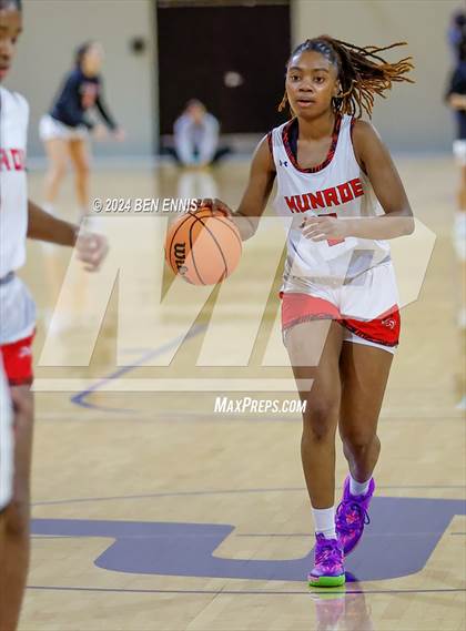 Thumbnail 3 in Munroe vs. Grind Prep (She Got Game Classic) photogallery.