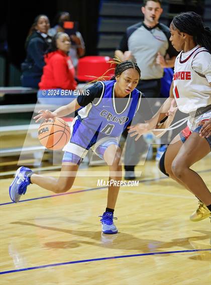 Thumbnail 3 in Munroe vs. Grind Prep (She Got Game Classic) photogallery.