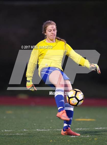 Thumbnail 2 in St. Ignatius vs Presentation (CIF CCS D2 Semifinal) photogallery.
