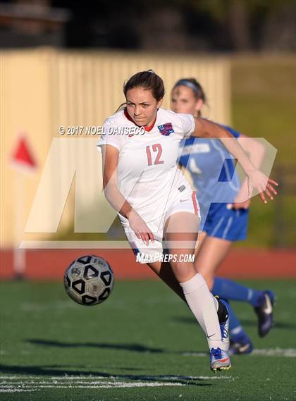 Thumbnail 2 in St. Ignatius vs Presentation (CIF CCS D2 Semifinal) photogallery.