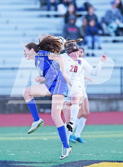 Thumbnail 3 in St. Ignatius vs Presentation (CIF CCS D2 Semifinal) photogallery.
