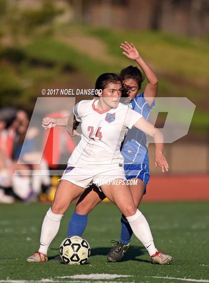 Thumbnail 1 in St. Ignatius vs Presentation (CIF CCS D2 Semifinal) photogallery.