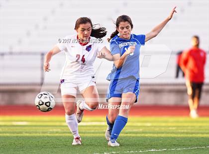 Thumbnail 2 in St. Ignatius vs Presentation (CIF CCS D2 Semifinal) photogallery.