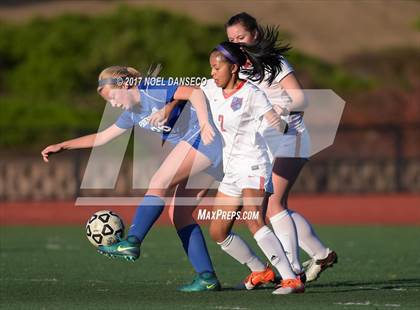 Thumbnail 3 in St. Ignatius vs Presentation (CIF CCS D2 Semifinal) photogallery.