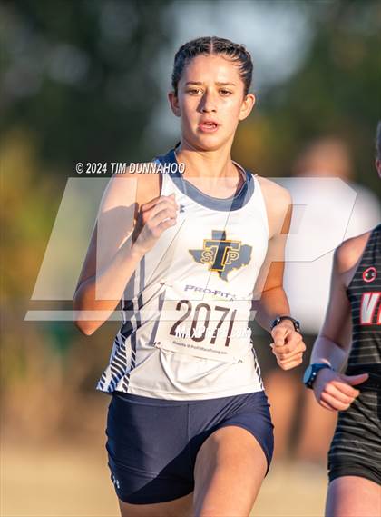 Thumbnail 1 in UIL 6A Girls Cross Country District 25 Finals photogallery.