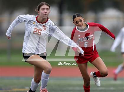 Thumbnail 2 in Bella Vista vs. St. Francis (Raider Cup Classic) photogallery.