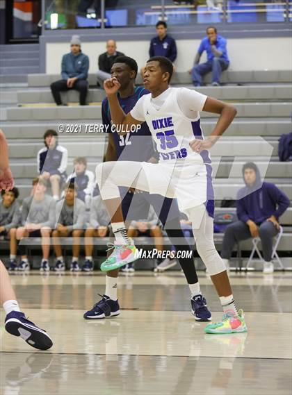 Thumbnail 3 in Juan Diego Catholic vs. Dixie (Skyridge Tournament) photogallery.