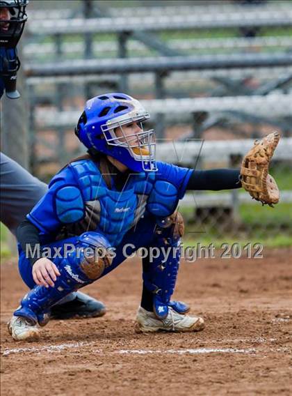 Thumbnail 2 in Dickinson vs Foster (1st Caapitol Classic) photogallery.