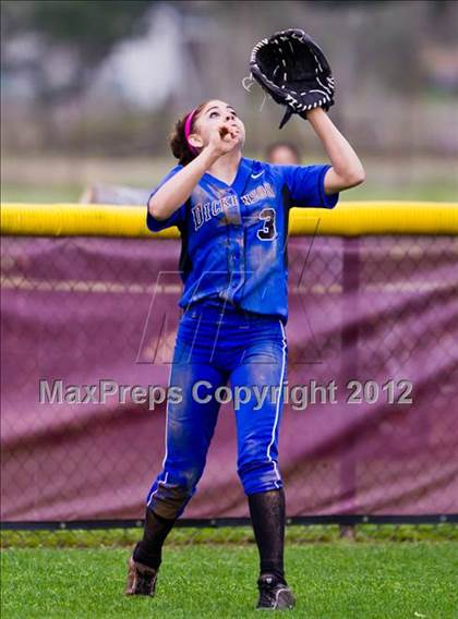Thumbnail 3 in Dickinson vs Foster (1st Caapitol Classic) photogallery.