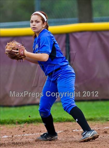 Thumbnail 2 in Dickinson vs Foster (1st Caapitol Classic) photogallery.