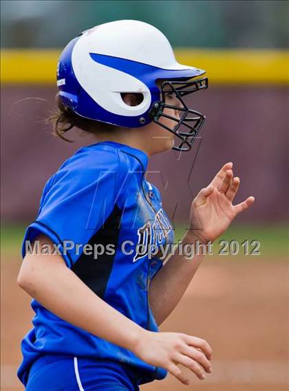 Thumbnail 3 in Dickinson vs Foster (1st Caapitol Classic) photogallery.