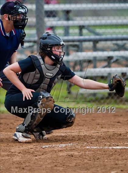 Thumbnail 3 in Dickinson vs Foster (1st Caapitol Classic) photogallery.