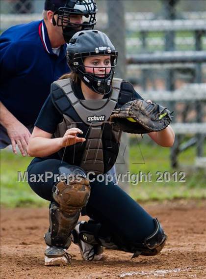 Thumbnail 1 in Dickinson vs Foster (1st Caapitol Classic) photogallery.