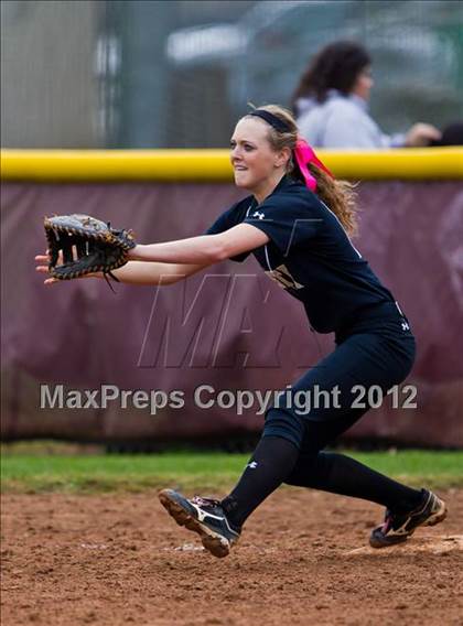 Thumbnail 2 in Dickinson vs Foster (1st Caapitol Classic) photogallery.