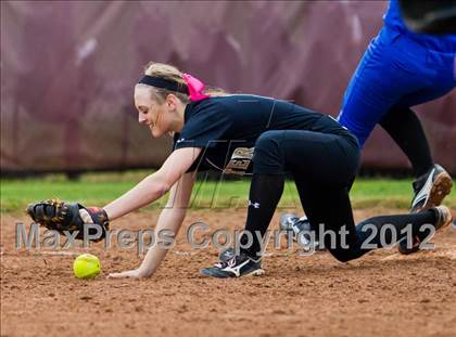 Thumbnail 3 in Dickinson vs Foster (1st Caapitol Classic) photogallery.