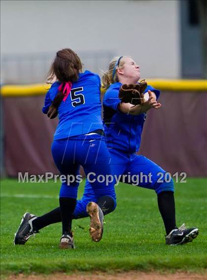Thumbnail 1 in Dickinson vs Foster (1st Caapitol Classic) photogallery.