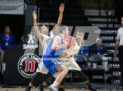 Thumbnail 3 in North Surry vs. Forest Hills (NCHSAA Regional 2A Final) photogallery.