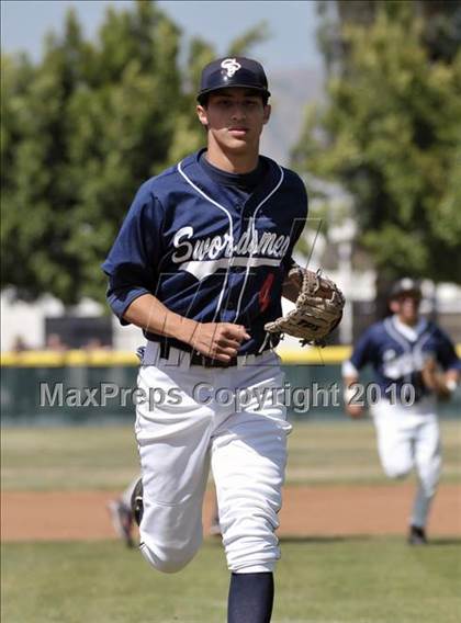 Thumbnail 3 in St Paul vs La Canada (CIF SS Playoffs) photogallery.