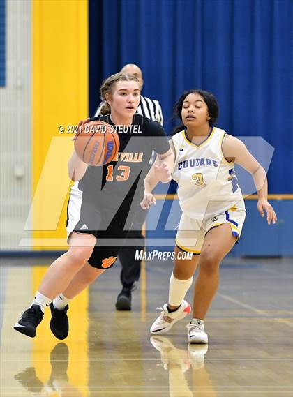 Thumbnail 1 in Roseville @ Del Campo photogallery.