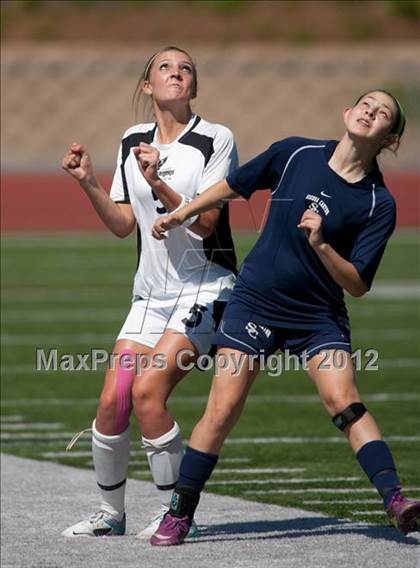 Thumbnail 3 in Citrus Valley vs Sierra Canyon (CIF SS D7 Final) photogallery.