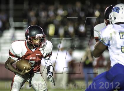 Thumbnail 3 in El Camino Real @ Van Nuys photogallery.